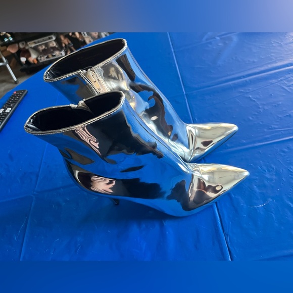 NWT silver stiletto ankle boots - Picture 11 of 13